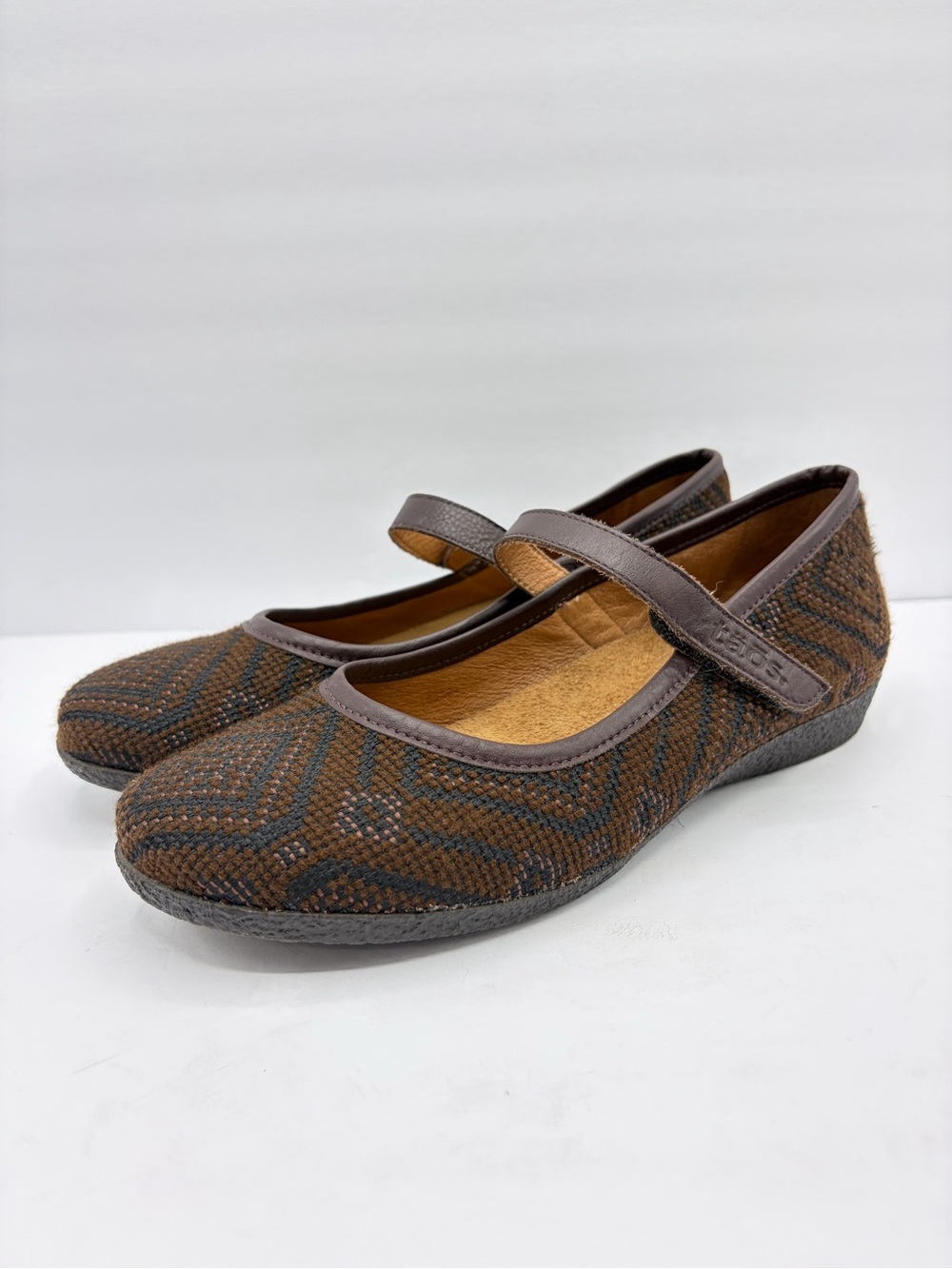 Taos Women’s Size 7-7.5 Woven Brown Mary Jane Shoes Classic Fall Cozy Neutral